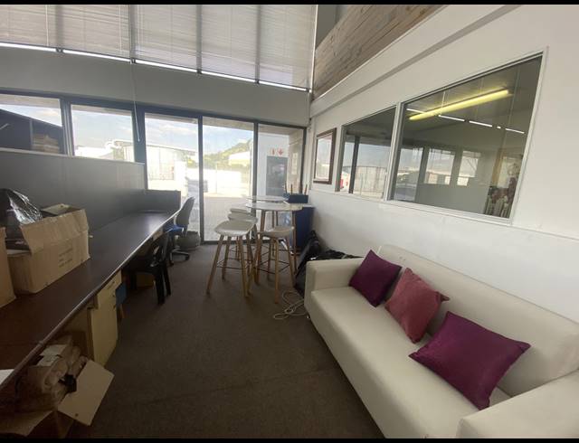 559M² WAREHOUSE TO LET IN RIVERHORSE VALLEY